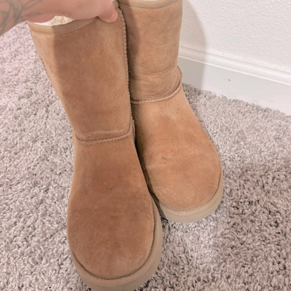 Ugg classic short chestnut
